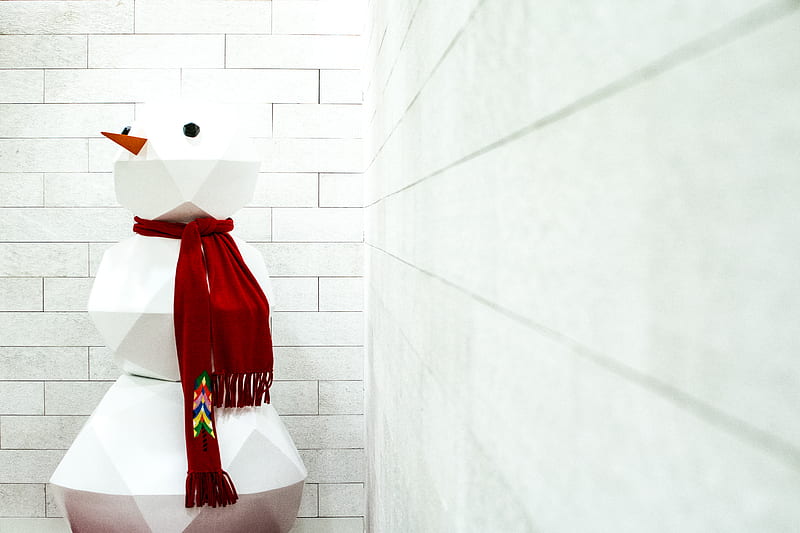 snowman Christmas decor at the corner of the wall, HD wallpaper