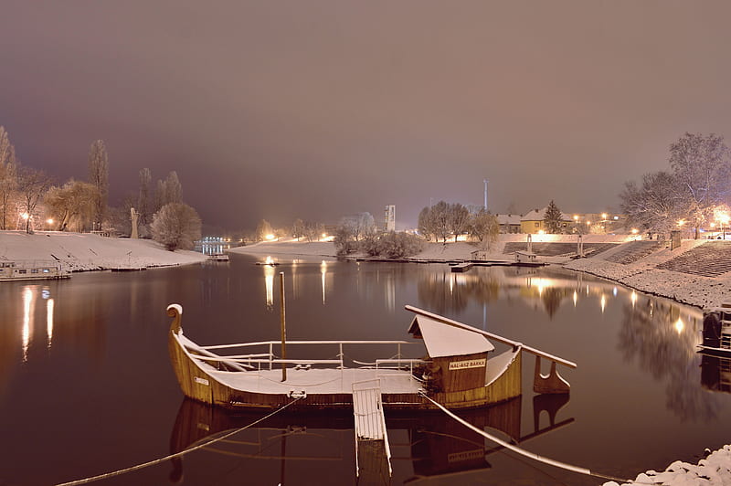 Boat On A Lake in Winter, HD wallpaper