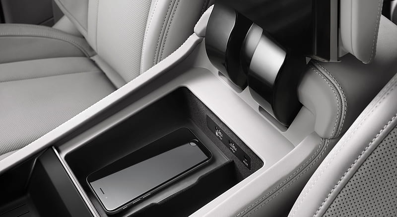 2016 Audi Q7 - Inductive Charging Phone Box - iPhone , car, HD wallpaper