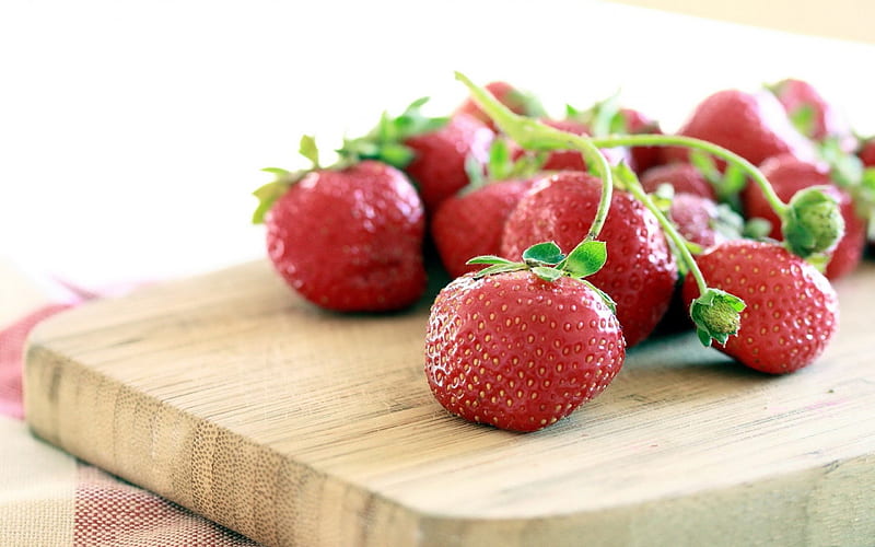 Strawberries..., red, strawberries, color, slat, wooden, HD wallpaper