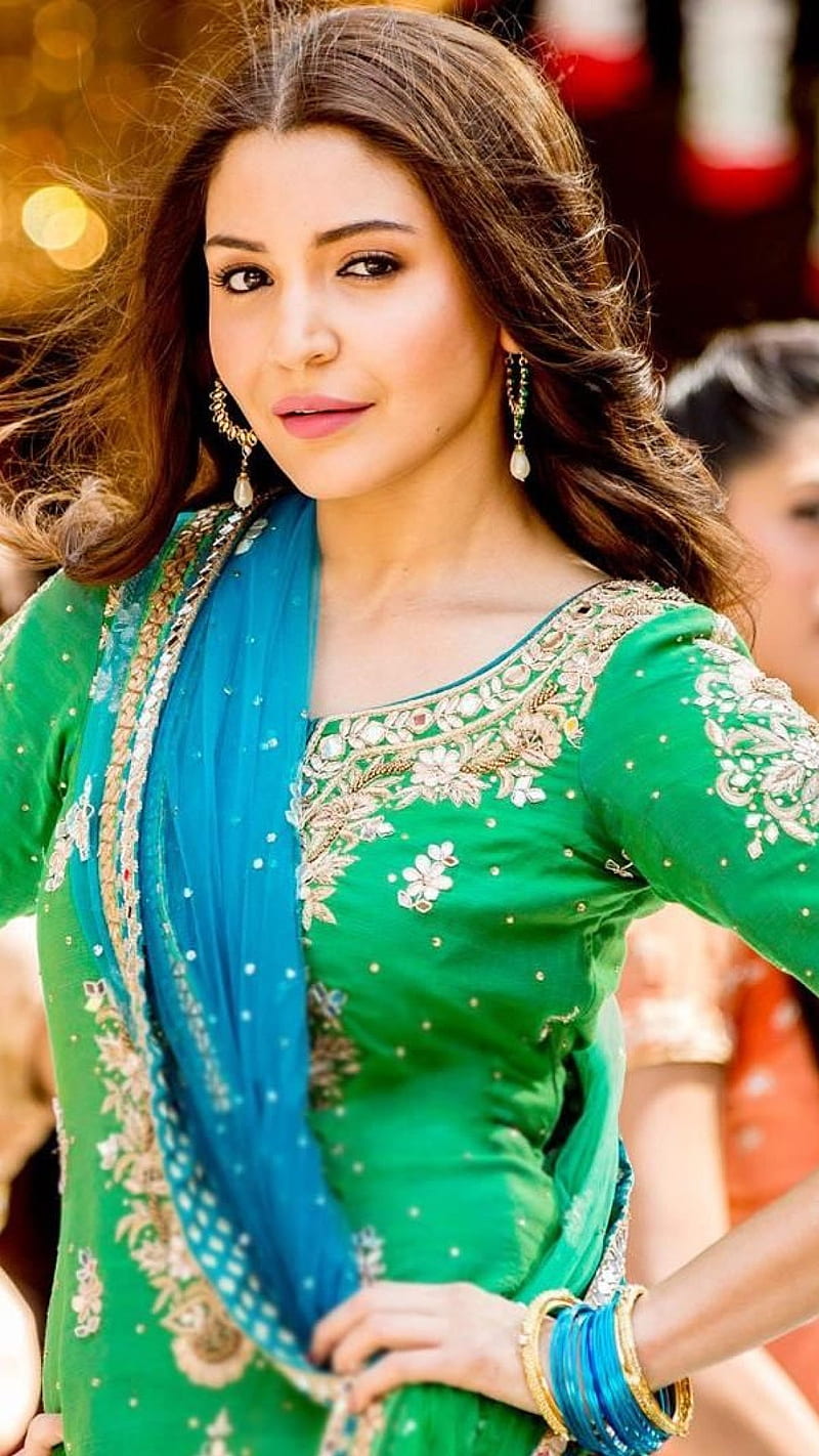 Anushka Sharma In Sultan , girl, desi girl, indian celebrities, anushka sharma, indian celebrity, bollywood, indian, indian actress, bonito, HD phone wallpaper