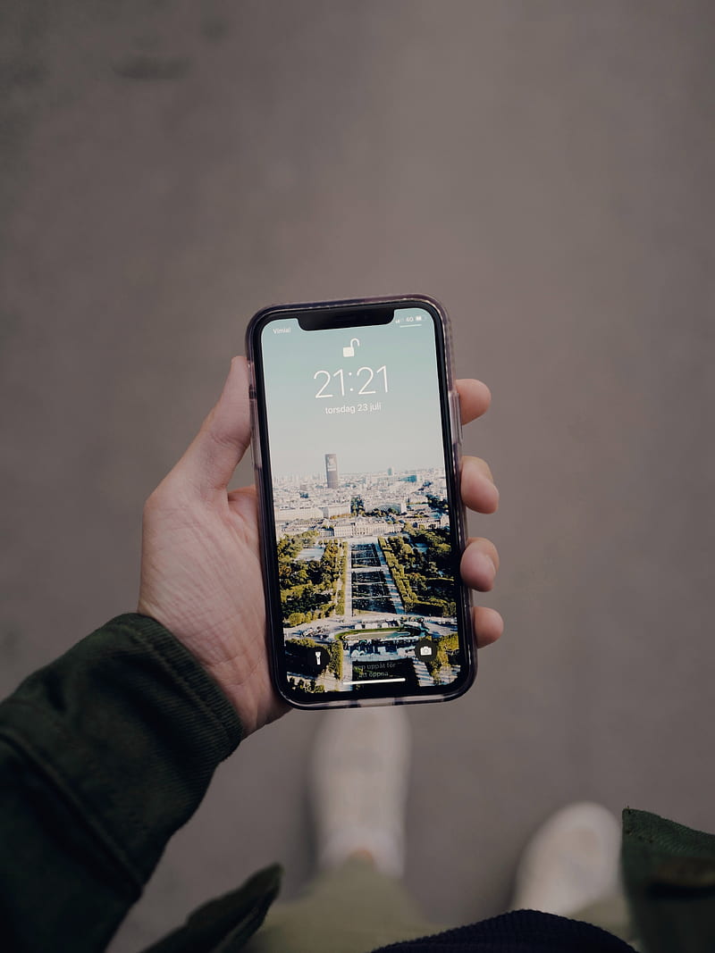 phone, hand, city, HD phone wallpaper