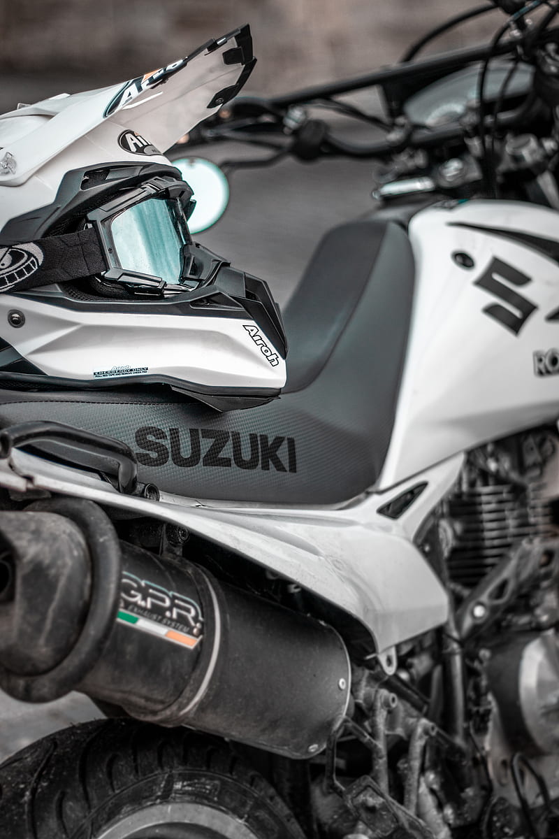 suzuki, motorcycle, helmet, bike, HD phone wallpaper