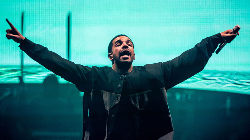 Drake Is Having Mike In Left Hand Wearing Black Jerkin In Light Blue Background Drake, HD wallpaper
