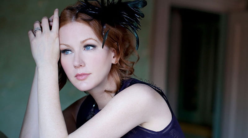 redhead-country-singer-29-iconic-redheads-famous-celebs-with-red-hair