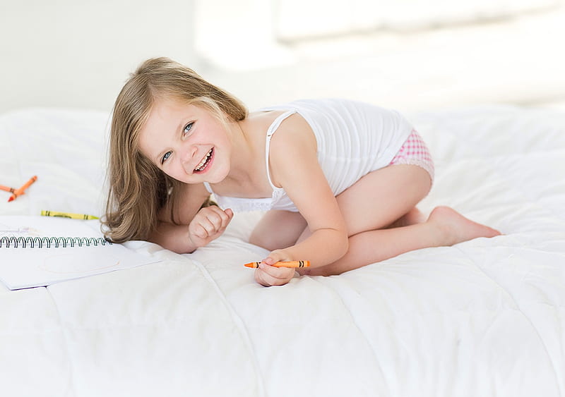 Little girl, pink, bonny, Belle, lovely, leg, comely, pure, blonde, smile, fun, baby, cute, sit, girl, feet, childhood, white, Pen, pretty, adorable, sweet, sightly, nice, Notebook, beauty, hand, face, child, Hair, little, Nexus, bonito, dainty, bed, kid, graphy, fair, people, room, barefoot, princess, HD wallpaper