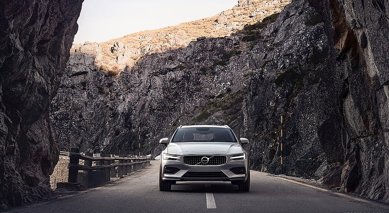 2019 Volvo V60 Cross Country - Front , car, HD wallpaper