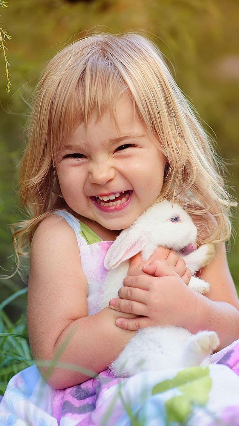 Cute Baby Live, Sitting With Bunny, baby girl, adorable smile, HD phone wallpaper