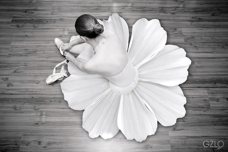 FLOWER DANCE, bw, refined dress, body, phtography, ballet, beauty, HD wallpaper