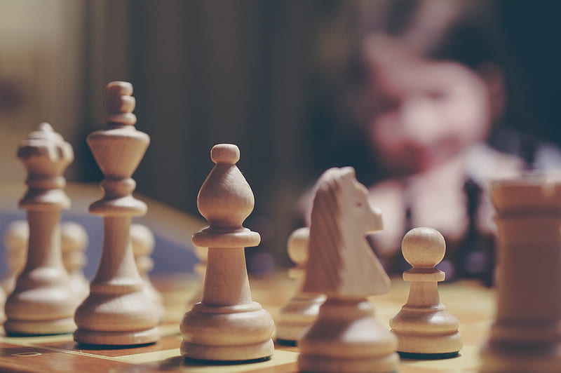 beige chess piece on board in selective focus graphy, HD wallpaper