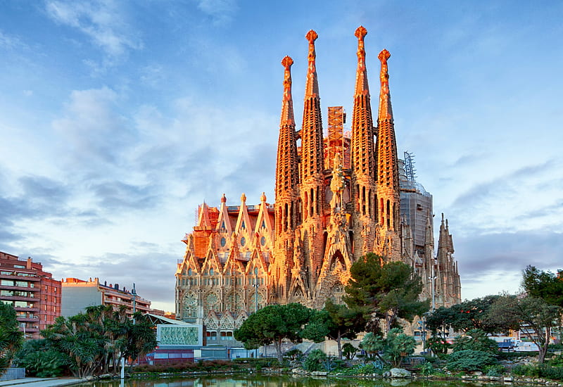 Spain Sagrada Familia, barcelona, gaudi, green, orange, church, sagrada familia, spain, HD wallpaper