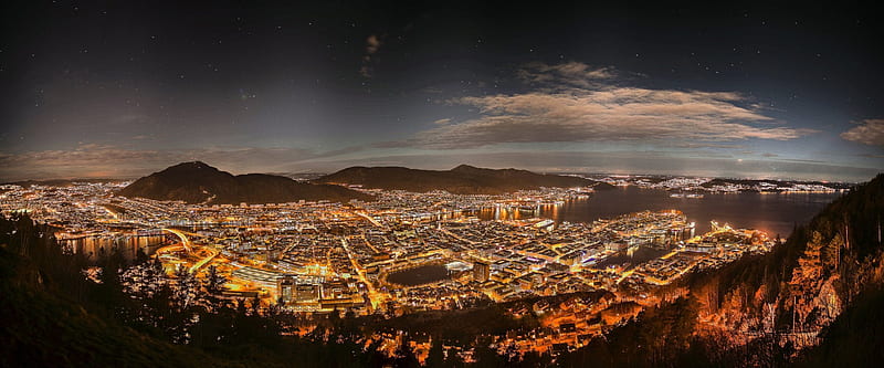 Bergen, Nocturnal Panoramic, hills, city lights, buildings, cityscape, bonito, starry night, clouds, sea, streets, bay, Norway, HD wallpaper