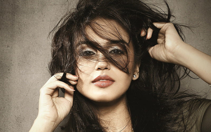 Huma Qureshi Indian Actress, huma-qureshi, indian-celebrities, girls, HD wallpaper