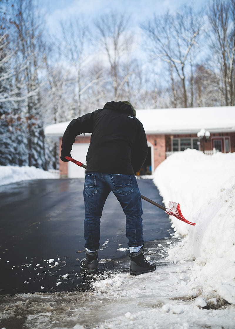 person shoveling snow, HD phone wallpaper