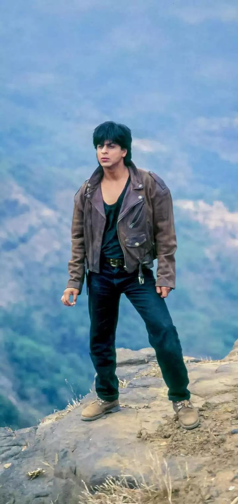 SRK, denim, shahrukh khan, standing, HD phone wallpaper
