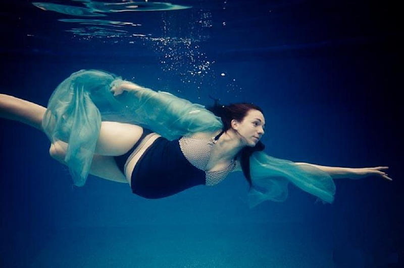 Underwater maternity, underwater, breath holding, graphy, maternity, pregnant, swimming pool, woman, HD wallpaper