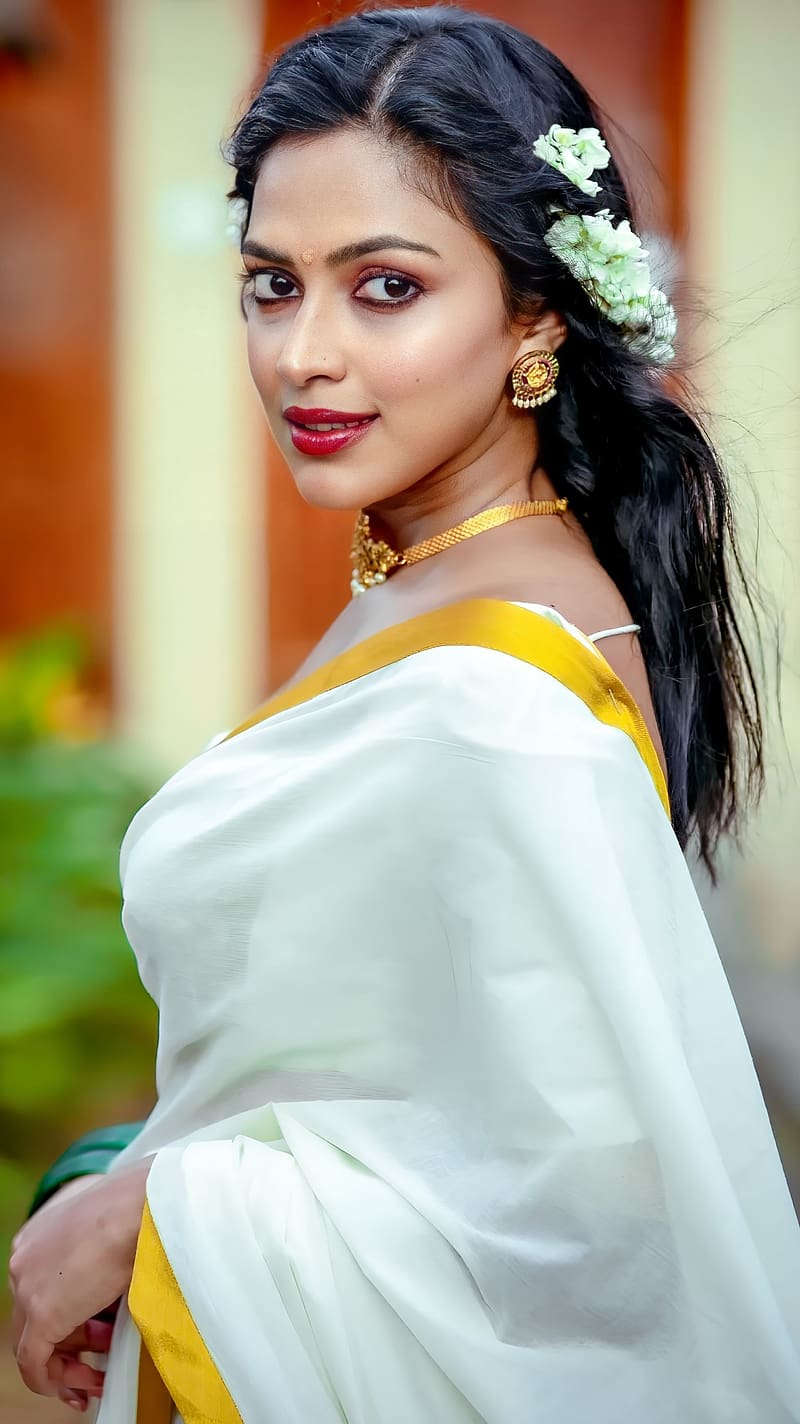 Amala Paul, telugu actress, tamil actress, kerala style, malayalam actress, HD phone wallpaper