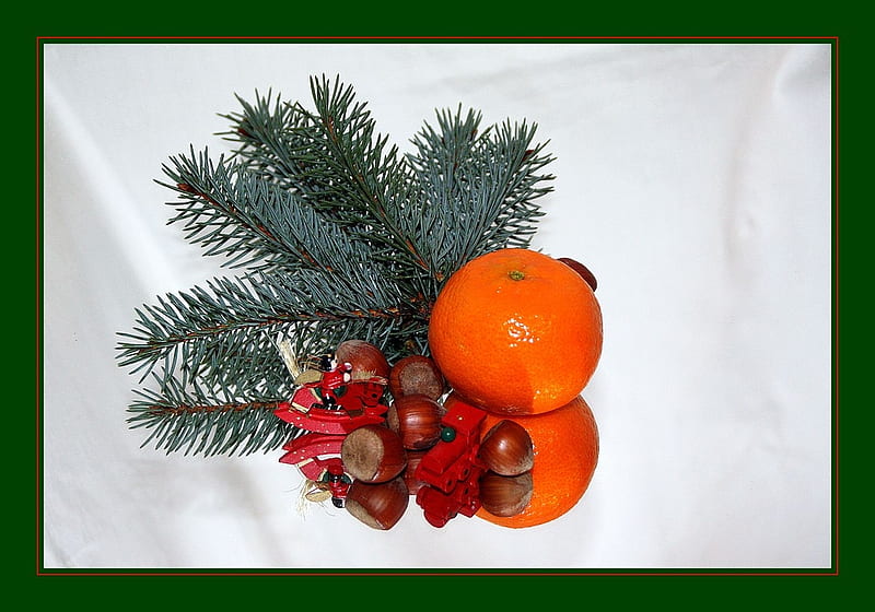 Christmas still life, nuts, pine, orange, fruits, christmas decoration, beautifful, mirror, reflection, HD wallpaper