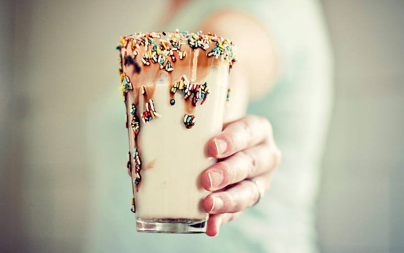 Milk Cocktail, milk shake, macro, cocktails, glass with drink, Glass with milk shake, HD wallpaper