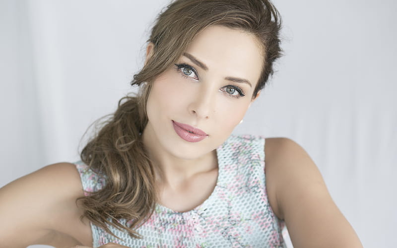 Iulia Vantur romanian actress, TV presenter, beauty, portrait, HD wallpaper