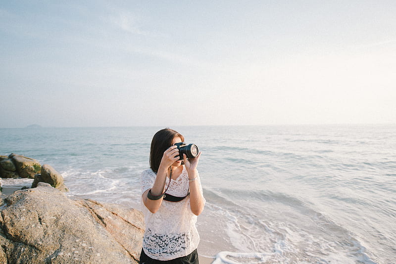 woman taking a using a DSLR camera, HD wallpaper