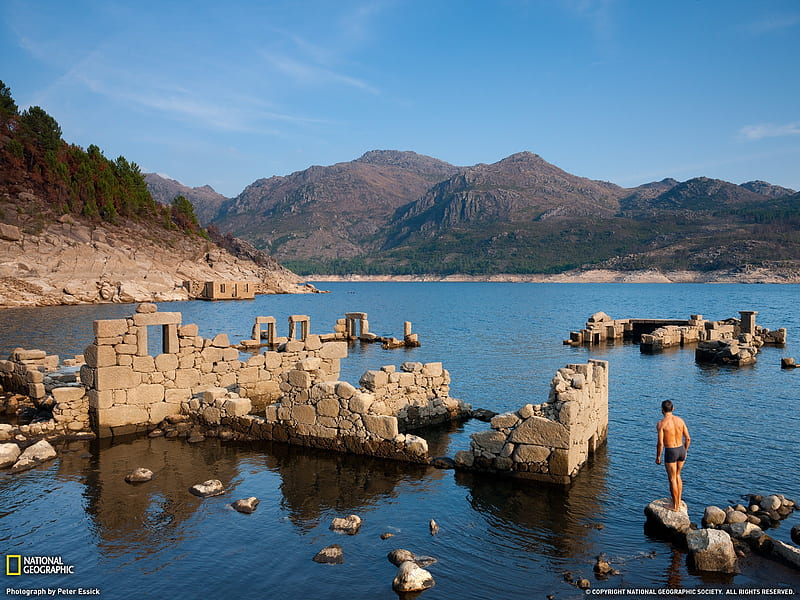 Ancient Ruins Portugal-National Geographic magazine graphy, HD wallpaper