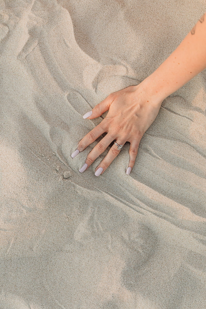 Persons Left Hand on Brown Sand, HD phone wallpaper