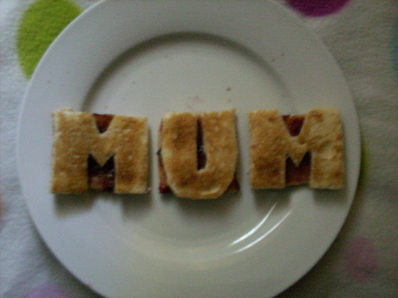 Mum Toast, jam, spots, toast, bread, plate, mum, HD wallpaper