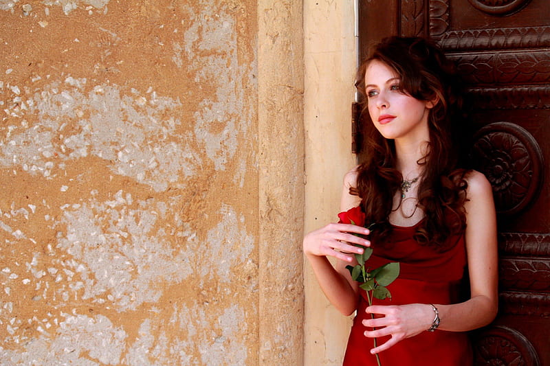Waiting for the Door Open, red, model, flower, roses, lady, HD wallpaper