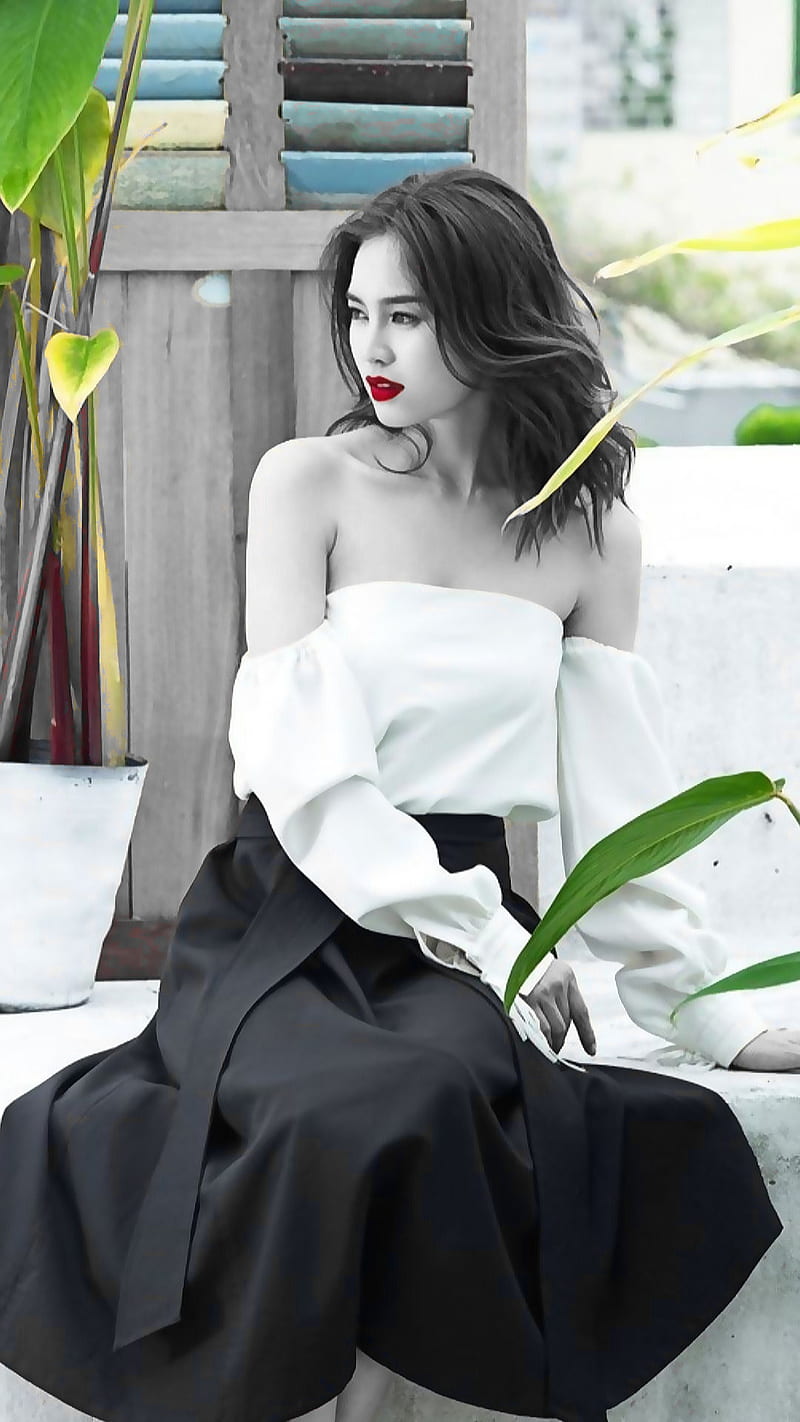 Cute asian, black and white, black and white, girl, green leaves, pretty, red lips, HD phone wallpaper
