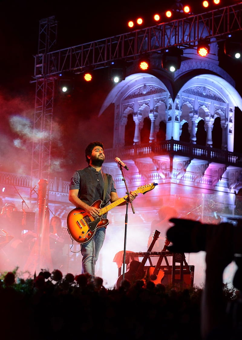 Rajasthan Diwas - Bollywood sensation Arijit Singh with his majestic voice stunned the public humming a. Best music artists, Indian singers, Country music artists, HD phone wallpaper