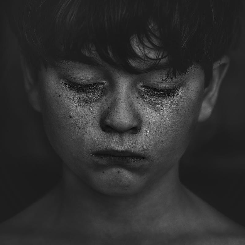 a boy crying tears for his loss, HD phone wallpaper