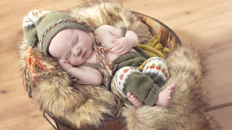 Cute Baby Is Sleeping On Fur Cloth Wearing Woolen Material Dress Cute, HD wallpaper