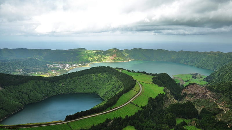 amazing lakes on an island, mound, lakes, grass, trail, island, HD wallpaper