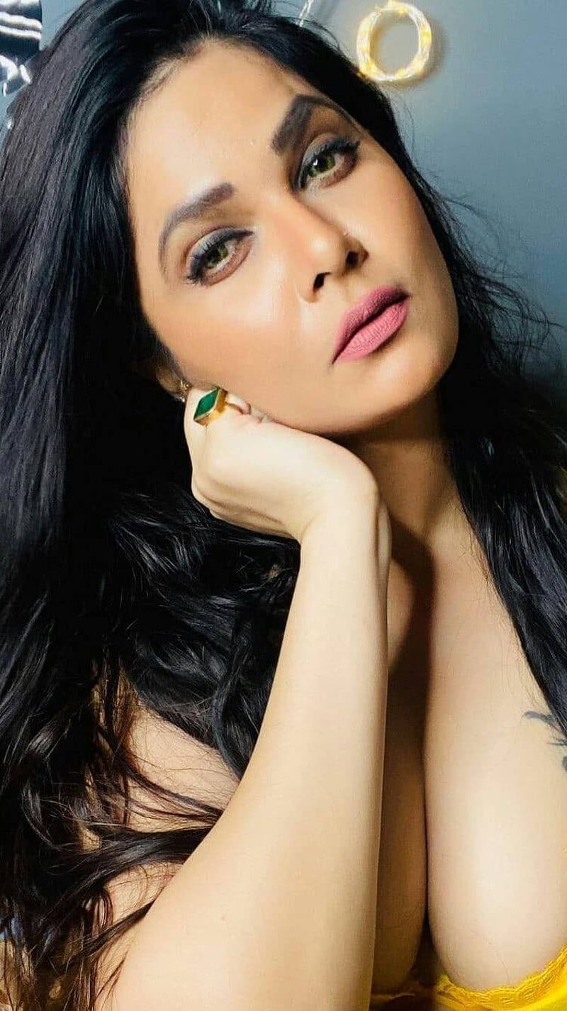 Aabha Paul , cleavage, bollywood actress, HD phone wallpaper