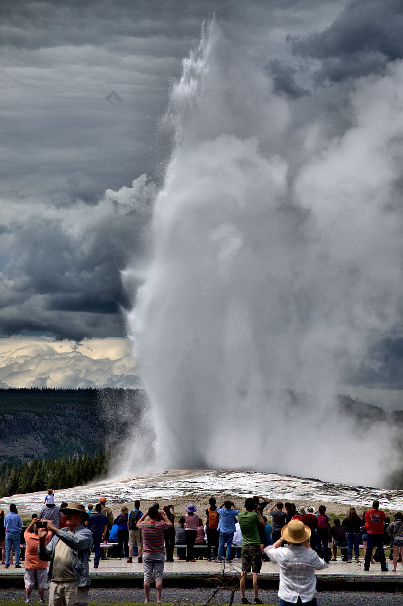 Old Faithful, yellowstone, west, bonito, nature, volcano, super, graphy, amazing, geyser, HD phone wallpaper