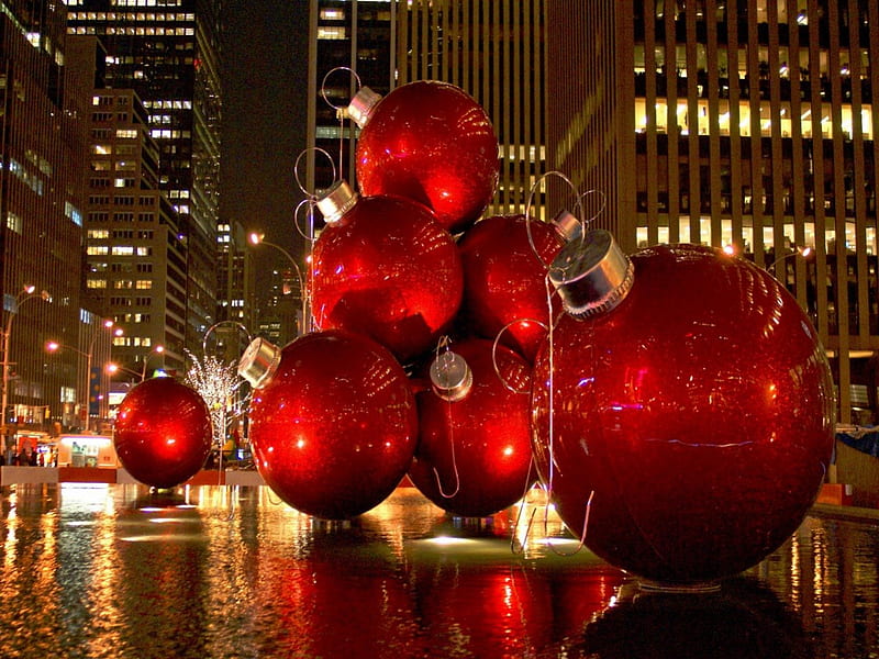Red Christmas Tree Ornaments - New York City, ornaments, giant, new york, christmas, red balls, christmas tree ornaments, red ornaments, balls, ny city, giant ornaments, huge, oversized, HD wallpaper