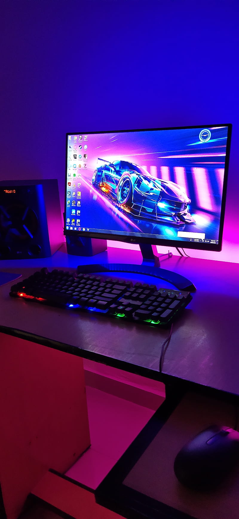 Gaming neon, table, HD phone wallpaper