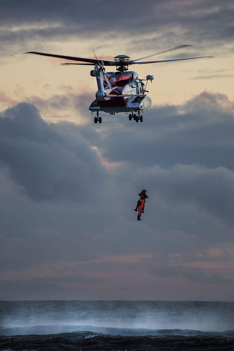 A rescue from a helicopter in Dinas Dinlle from the water, HD phone wallpaper