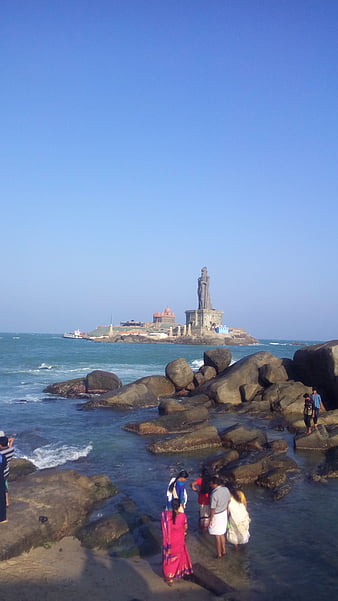 Thiruvalluvar statue and Vivekananda memorial bathed in morning light –  Kanyakumari's divine sunrise : r/unitedstatesofindia