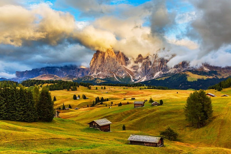 Mountains And Prairies, hills, Alps, huts, grass, Italy, bonito, trees, sky, clouds, Dolomites, mountains, forests, HD wallpaper