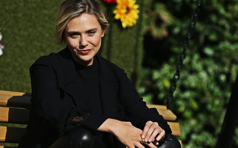 Elizabeth Olsen, portrait, American actress, Hollywood stars, hoot, black cloak, smile, beautiful woman, Olsen, HD wallpaper