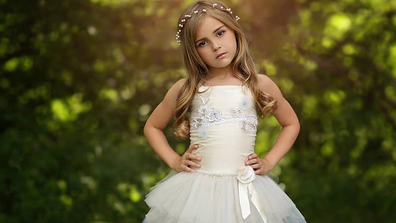 Cute Little Girl hoot in White Dress, HD wallpaper