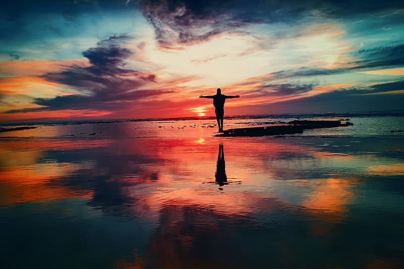 Living The Dream Standing Arms Open At Sea Shore, sea, shore, graphy, sunset, clouds, nature, colorful, HD wallpaper