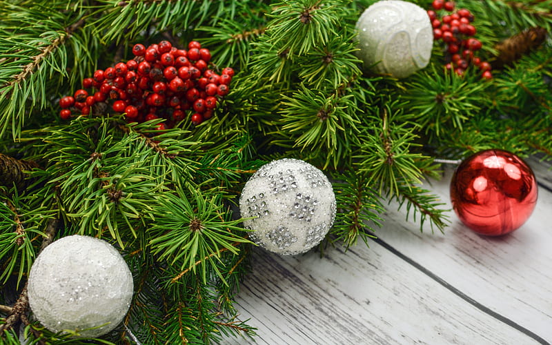 Christmas tree, creative Christmas balls, green tree, New Year, Christmas, background for New Year card, HD wallpaper