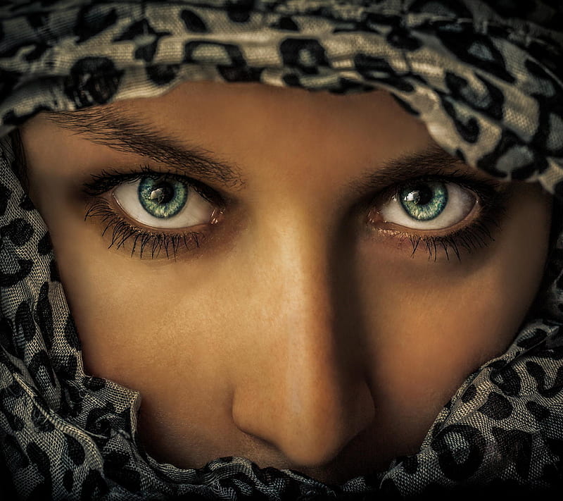 arabian eyes