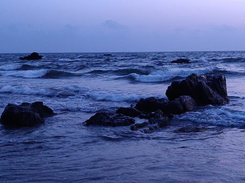 sea waves crashing on rocks during daytime, HD wallpaper