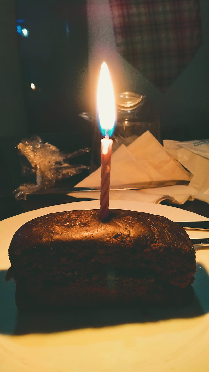 File:Birthday cake with 6 candles.JPG - Wikimedia Commons