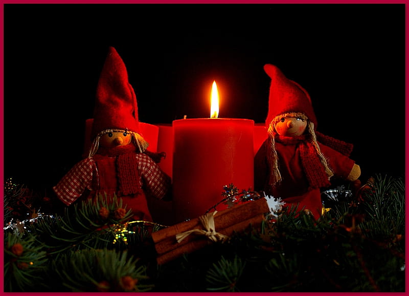First Advent Candle 2, red, candle, two, burning, advent arangement, christmas dolls, bonito, HD wallpaper