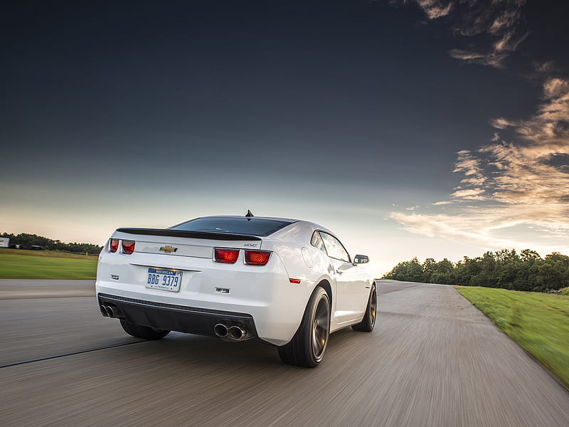 Chevrolet Camaro снизу